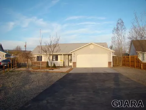 375 Ash St, Fruita, CO 81521 photo 2