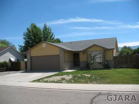 516 Bowstring Dr, Clifton, CO 81520 photo 1