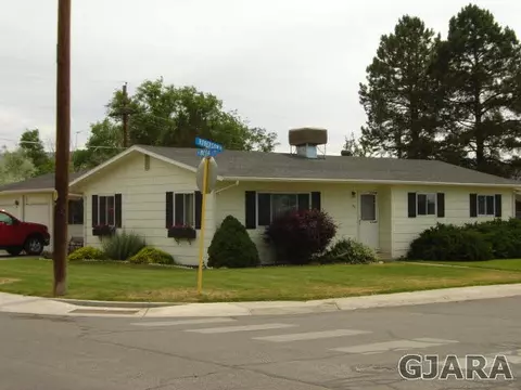106 W Roberson Dr, Fruita, CO 81521 photo 2