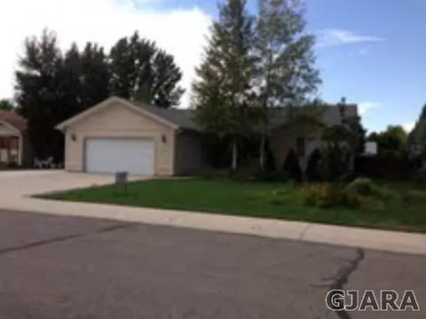 541 N Willow St, Fruita, CO 81521 photo 2