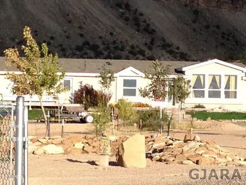 2847 Shale Dr, Rangely, CO 81648 photo 2