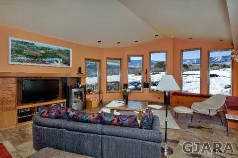 8734 Lone Eagle Rd, Mesa, CO 81643 photo 2