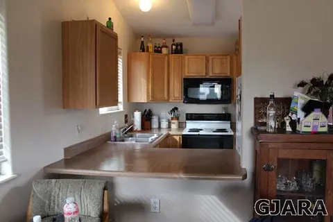 1105 Walnut St, Fruita, CO 81521 photo 4