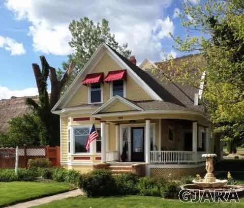 404 W 1st St, Palisade, CO 81526 photo 1