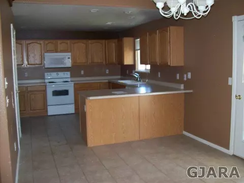 407 Poplar Dr, Fruita, CO 81521 photo 2