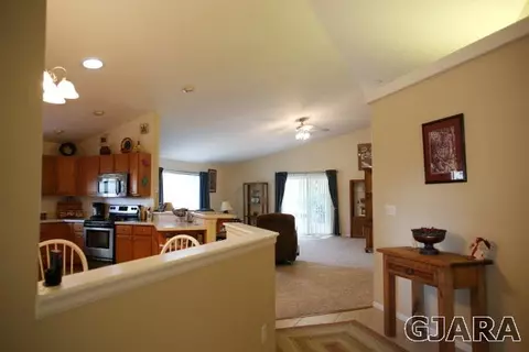 554 N Willow St, Fruita, CO 81521 photo 2