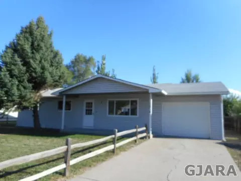 1016 E Aspen Ave, Fruita, CO 81521 photo 1