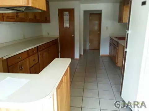 128 W Roberson Dr, Fruita, CO 81521 photo 2