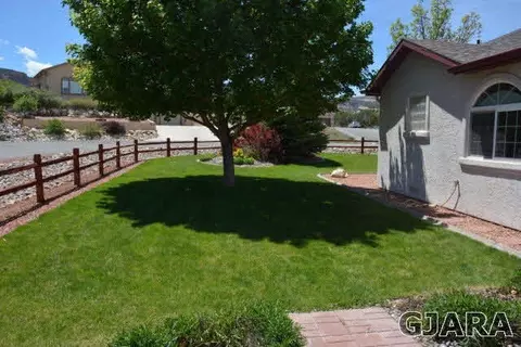 916 Crown Ct, Fruita, CO 81521 photo 2