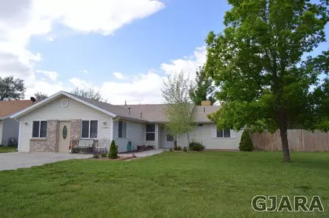 1100 Powell St, Fruita, CO 81521 photo 2