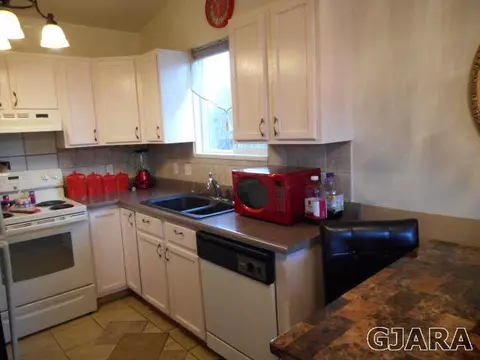 1116 Powell St, Fruita, CO 81521 photo 2