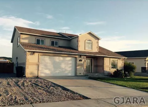 1390 La Mesa Cir, Rangely, CO 81648 photo 1