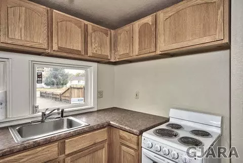 914 E Grand Ave, Fruita, CO 81521 photo 4