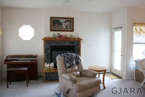 454 Phyllis Dr, Fruita, CO 81521 photo 2