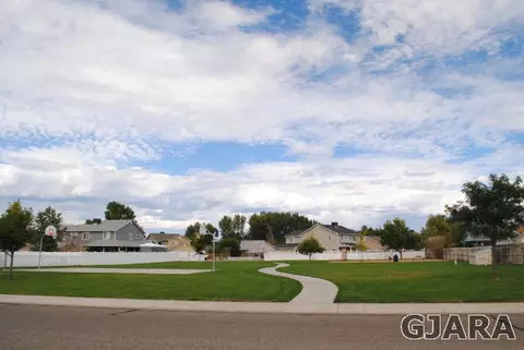 304 Poplar Dr, Fruita, CO 81521 photo 2