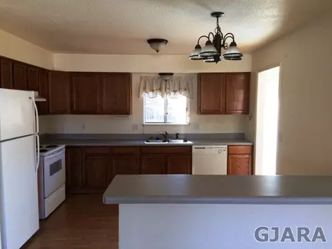1050 E 3rd St, Delta, CO 81416 photo 4