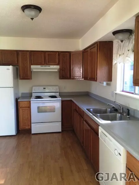 1050 E 3rd St, Delta, CO 81416 photo 2