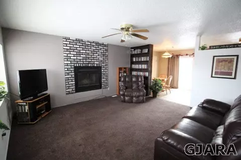 312 E Concord Dr, Fruita, CO 81521 photo 2