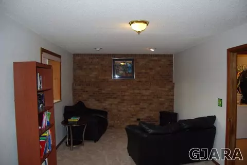 521 N Cherry St, Fruita, CO 81521 photo 5