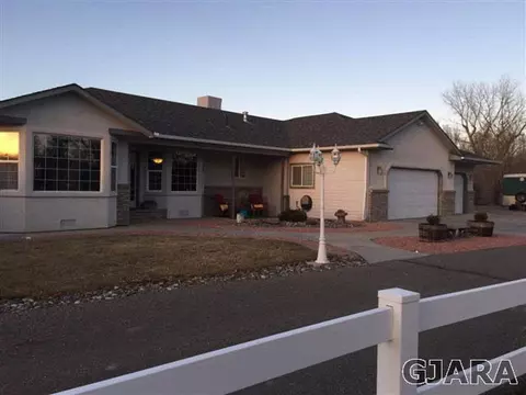 112 Almond Cir, Fruita, CO 81521 photo 4