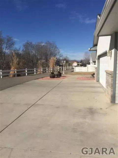 112 Almond Cir, Fruita, CO 81521 photo 5