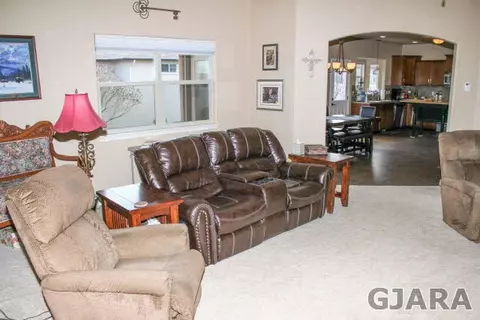 2979 Kickapoo Ct, Grand Junction, CO 81503 photo 2