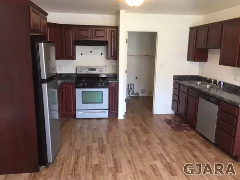 879 Cabernet Dr, Palisade, CO 81526 photo 2