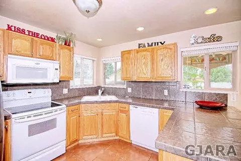 1002 Ed Ct, Fruita, CO 81521 photo 6