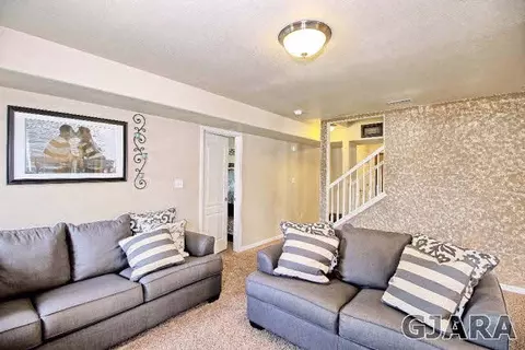 1002 Ed Ct, Fruita, CO 81521 photo 2