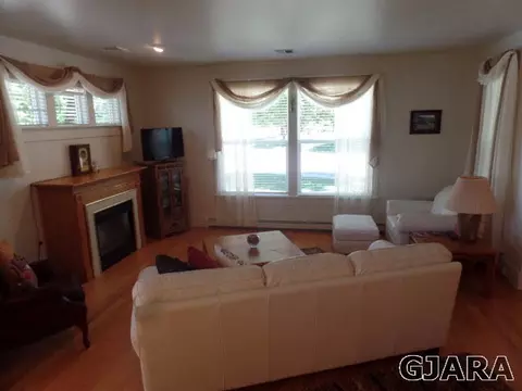 1106 Primrose Ln, Fruita, CO 81521 photo 2
