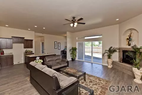 976 Echo Canyon St, Fruita, CO 81521 photo 2