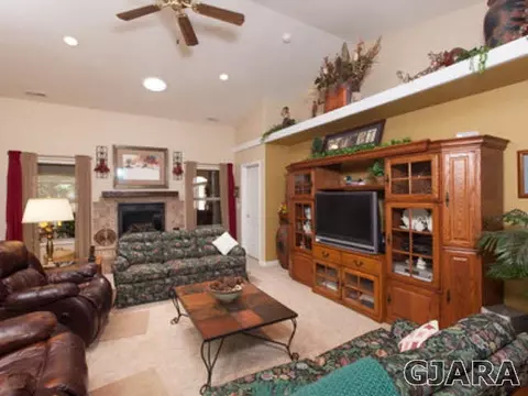 737 Hall St, Fruita, CO 81521 photo 2
