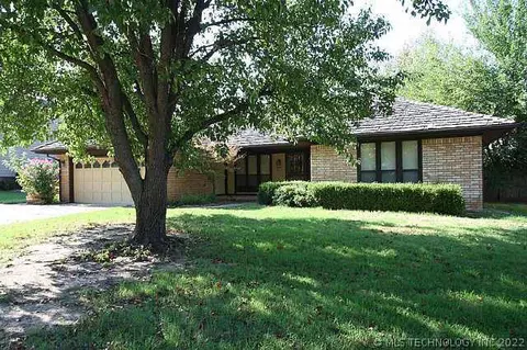 5912 E 80th Pl, Tulsa, OK 74136 photo 1