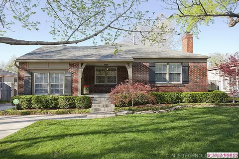1013 E 34th St, Tulsa, OK 74105 photo 1