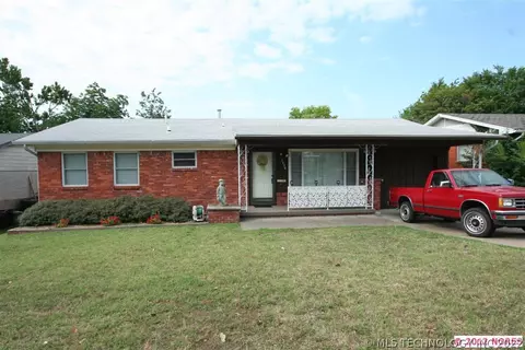 7426 E 30th St, Tulsa, OK 74129 photo 1