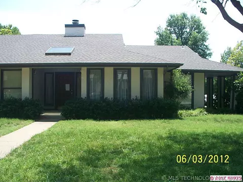 6104 E 79th St, Tulsa, OK 74136 photo 1