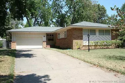 1515 E 60th St, Tulsa, OK 74105 photo 1