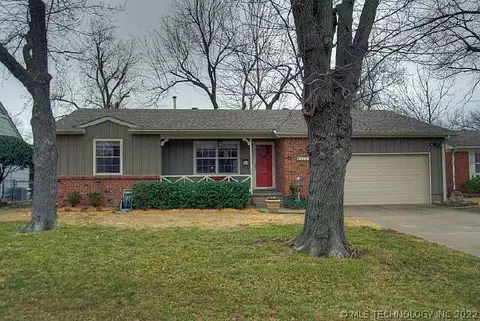 1568 E 59th St, Tulsa, OK 74105 photo 1