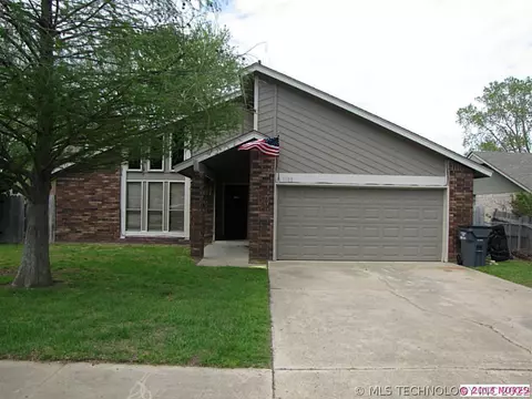 1123 E 145th St, Glenpool, OK 74033 photo 1