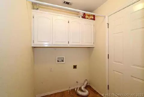 1130 E 138th St, Glenpool, OK 74033 photo 10
