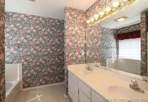 1130 E 138th St, Glenpool, OK 74033 photo 13
