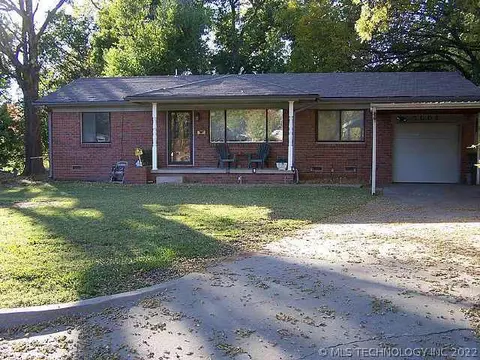 7902 E 27th Ct, Tulsa, OK 74129 photo 1