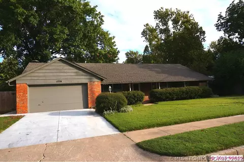 1779 E 59th Pl, Tulsa, OK 74105 photo 1