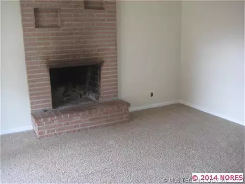 5443 E 19th St, Tulsa, OK 74112 photo 5