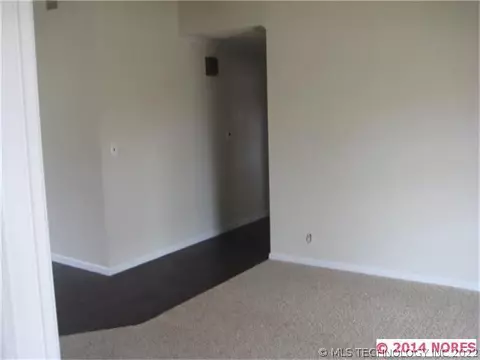 5443 E 19th St, Tulsa, OK 74112 photo 2