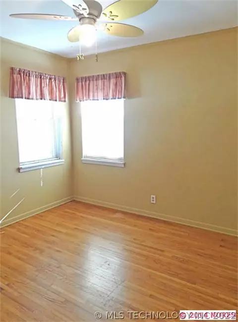 1616 E 55th Pl, Tulsa, OK 74105 photo 22
