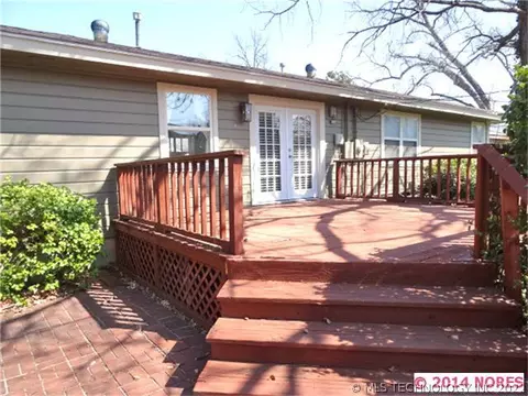 1616 E 55th Pl, Tulsa, OK 74105 photo 4