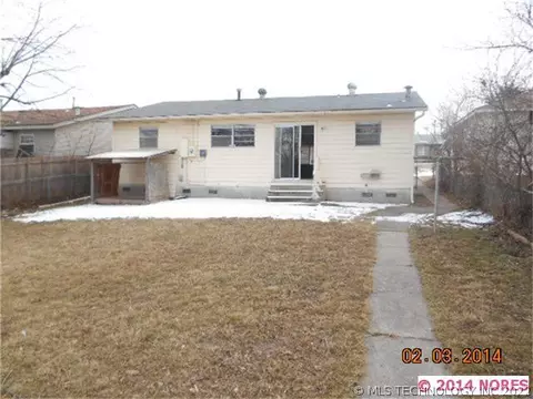 6717 E 10th St, Tulsa, OK 74112 photo 2