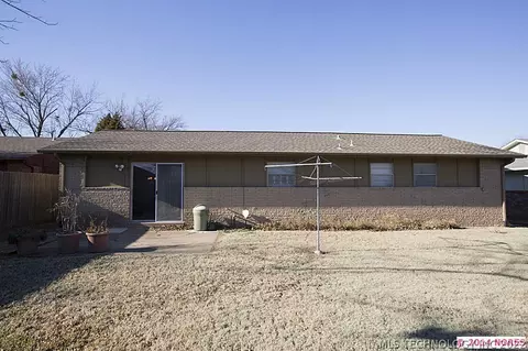9244 E 58th St, Tulsa, OK 74145 photo 23