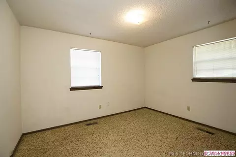 9244 E 58th St, Tulsa, OK 74145 photo 20